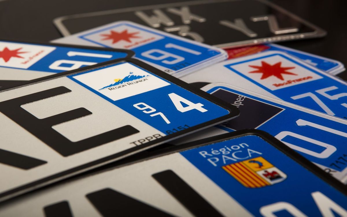 plaques-immatriculation-atelier-des-services